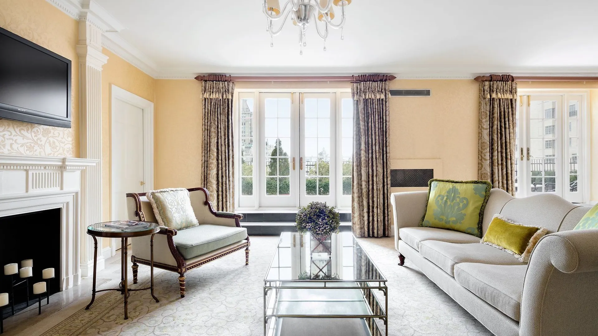 Hotel The Pierre, A Taj Hotel, New York